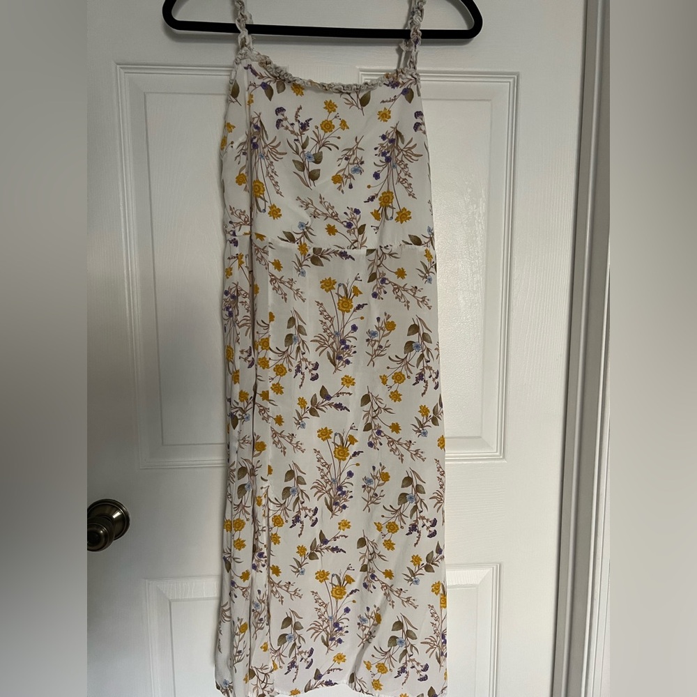 ‼️EUC: Blue Rain White Floral Dress - XL